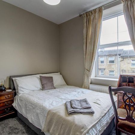 6 Dbl Bed, Central Huddersfield House Inc Parking Exterior foto